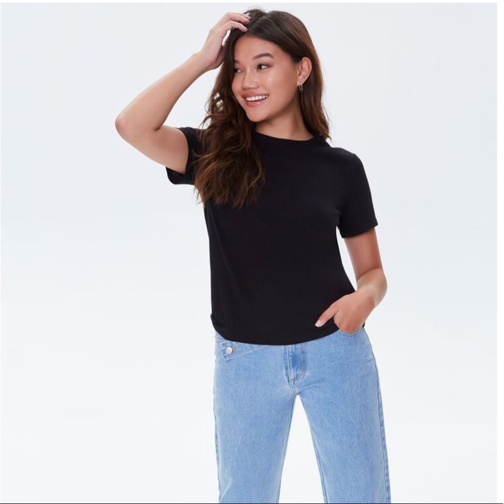 Basic Organically Grown Cotten Tee in Black